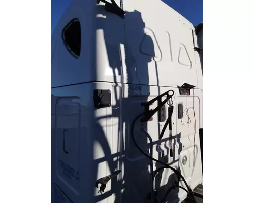FREIGHTLINER CASCADIA 125 CAB