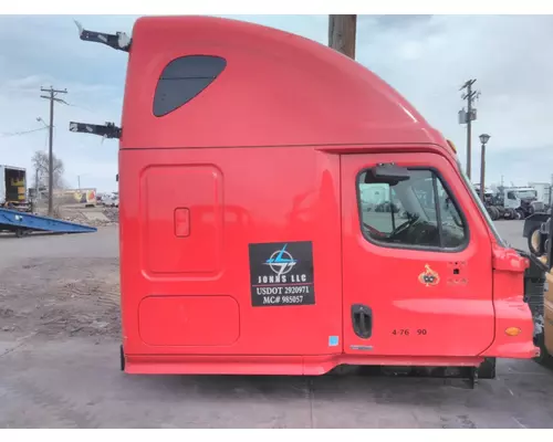 FREIGHTLINER CASCADIA 125 CAB