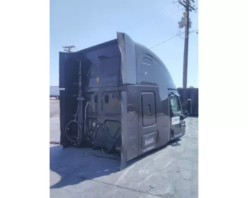 FREIGHTLINER CASCADIA 125 CAB