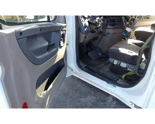 FREIGHTLINER CASCADIA 125 CAB