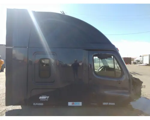 FREIGHTLINER CASCADIA 125 CAB