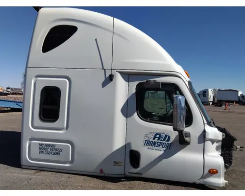 FREIGHTLINER CASCADIA 125 CAB