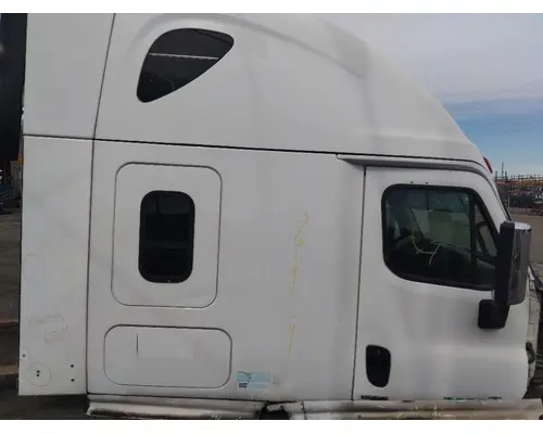 FREIGHTLINER CASCADIA 125 CAB
