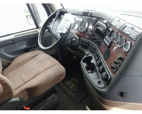 FREIGHTLINER CASCADIA 125 CAB