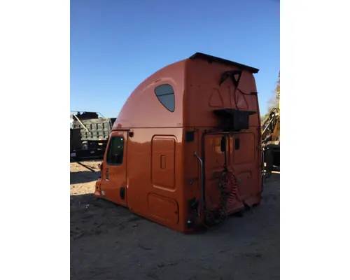 FREIGHTLINER CASCADIA 125 CAB