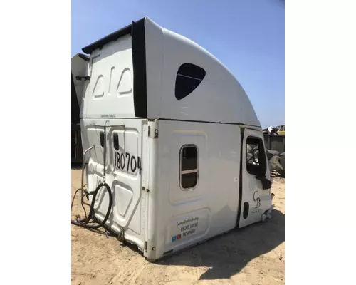 FREIGHTLINER CASCADIA 125 CAB