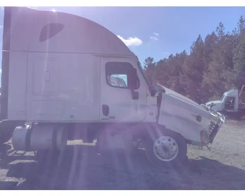 FREIGHTLINER CASCADIA 125 CAB