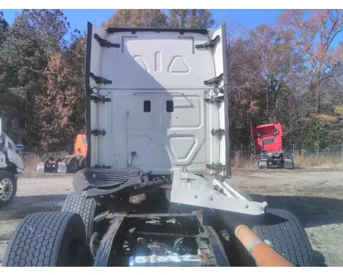 FREIGHTLINER CASCADIA 125 CAB