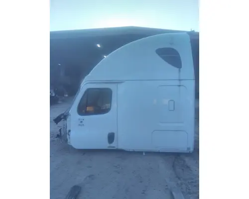 FREIGHTLINER CASCADIA 125 CAB