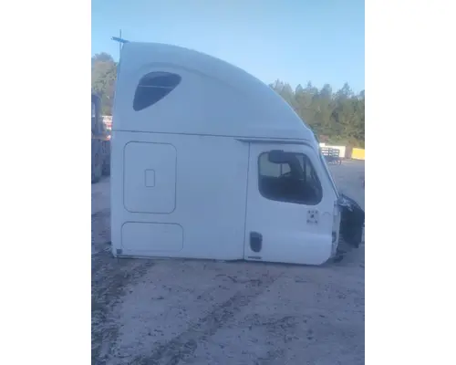 FREIGHTLINER CASCADIA 125 CAB