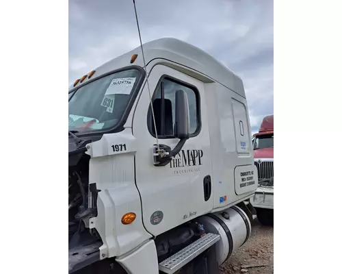 FREIGHTLINER CASCADIA 125 CAB