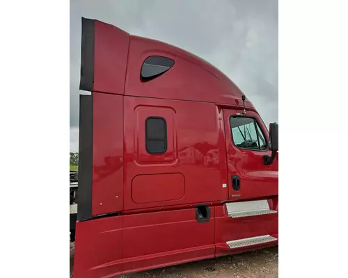 FREIGHTLINER CASCADIA 125 CAB