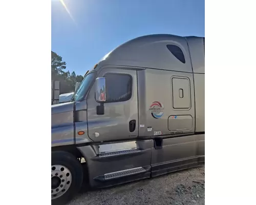 FREIGHTLINER CASCADIA 125 CAB