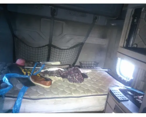 FREIGHTLINER CASCADIA 125 CAB