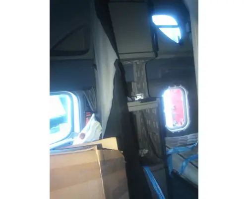 FREIGHTLINER CASCADIA 125 CAB