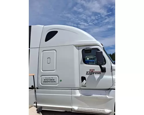 FREIGHTLINER CASCADIA 125 CAB