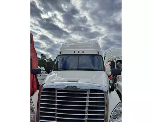 FREIGHTLINER CASCADIA 125 CAB