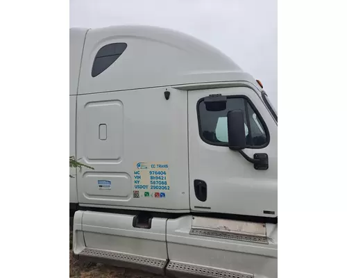 FREIGHTLINER CASCADIA 125 CAB