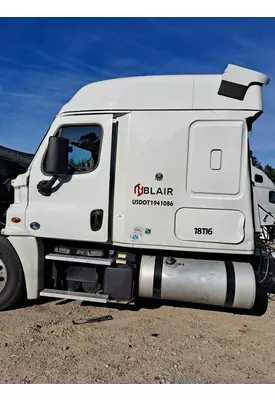 FREIGHTLINER CASCADIA 125 CAB