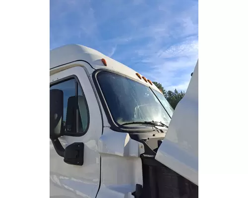 FREIGHTLINER CASCADIA 125 CAB