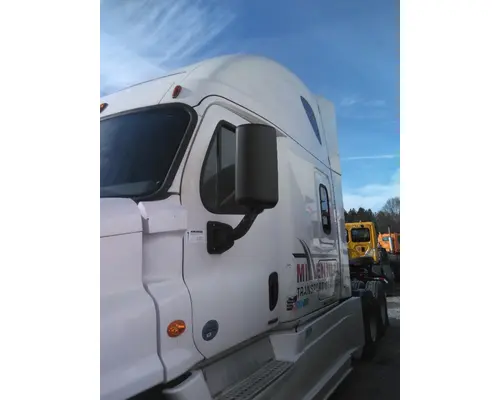 FREIGHTLINER CASCADIA 125 CAB
