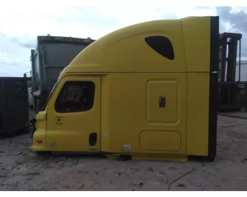 FREIGHTLINER CASCADIA 125 CAB