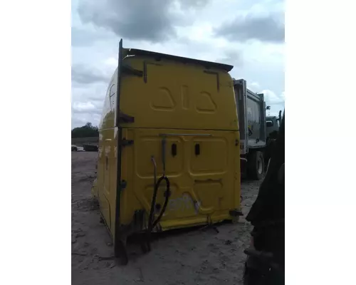 FREIGHTLINER CASCADIA 125 CAB
