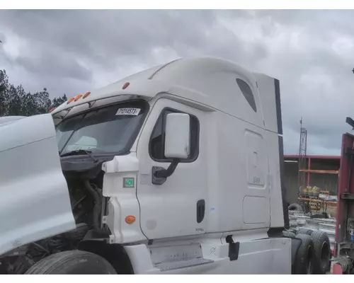 FREIGHTLINER CASCADIA 125 CAB