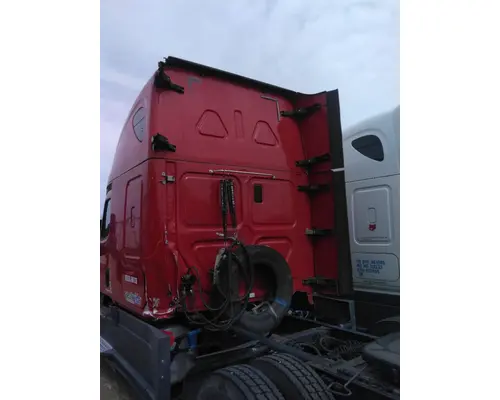 FREIGHTLINER CASCADIA 125 CAB