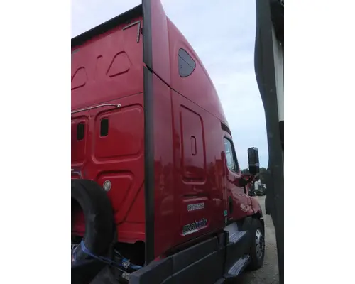 FREIGHTLINER CASCADIA 125 CAB