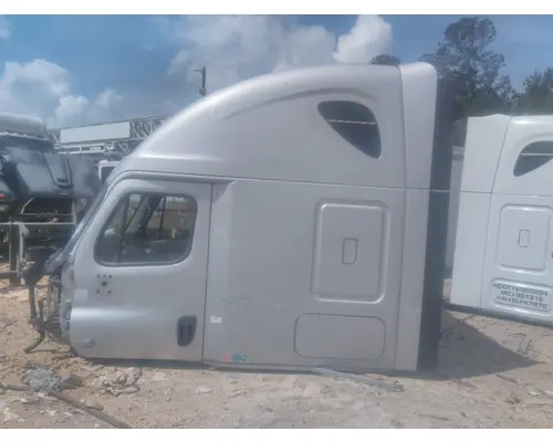 FREIGHTLINER CASCADIA 125 CAB