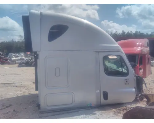 FREIGHTLINER CASCADIA 125 CAB