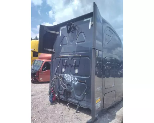 FREIGHTLINER CASCADIA 125 CAB