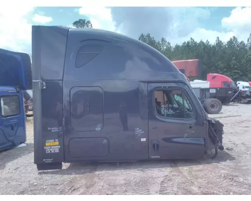 FREIGHTLINER CASCADIA 125 CAB