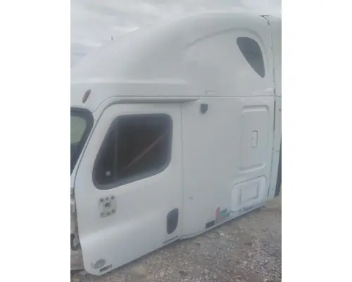 FREIGHTLINER CASCADIA 125 CAB