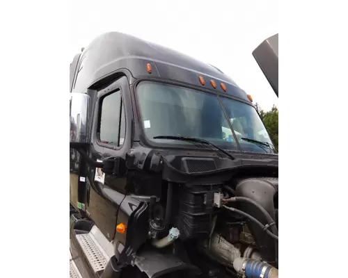 FREIGHTLINER CASCADIA 125 CAB