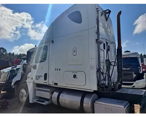 FREIGHTLINER CASCADIA 125 CAB