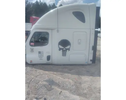 FREIGHTLINER CASCADIA 125 CAB