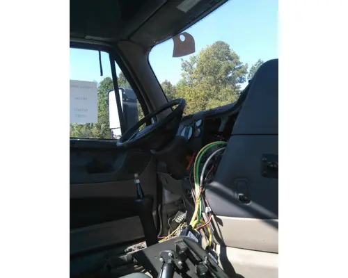 FREIGHTLINER CASCADIA 125 CAB