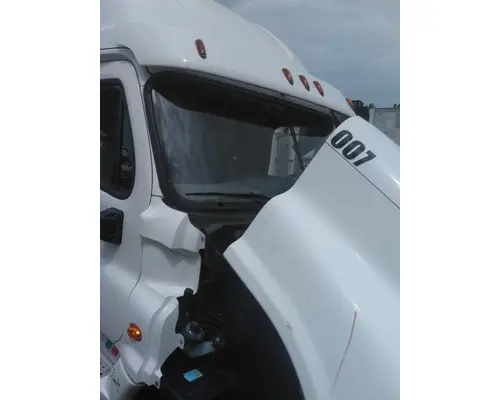 FREIGHTLINER CASCADIA 125 CAB