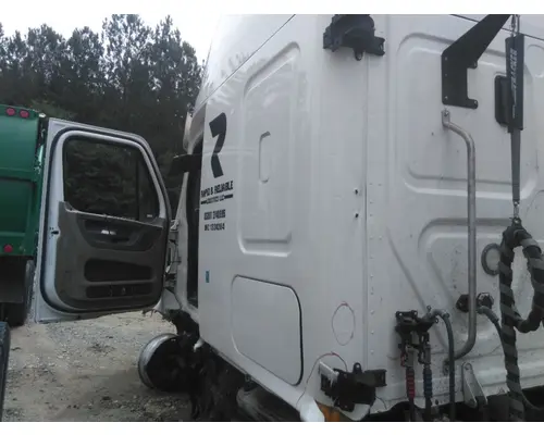 FREIGHTLINER CASCADIA 125 CAB