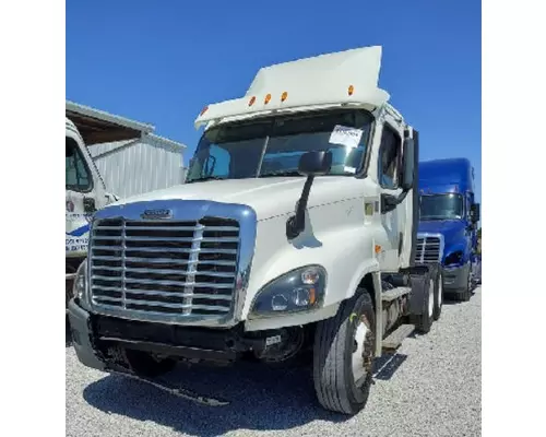 FREIGHTLINER CASCADIA 125 CAB