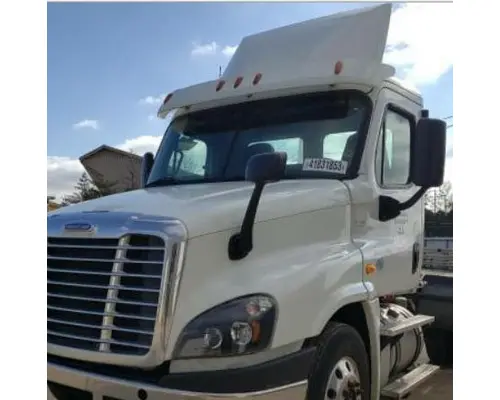 FREIGHTLINER CASCADIA 125 CAB