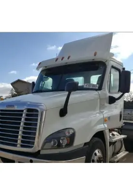 FREIGHTLINER CASCADIA 125 CAB