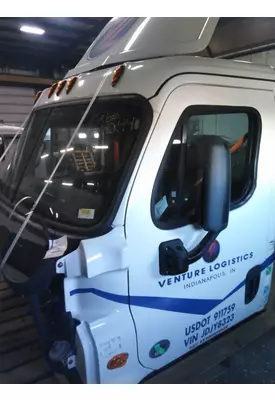 FREIGHTLINER CASCADIA 125 CAB