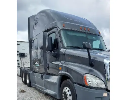 FREIGHTLINER CASCADIA 125 CAB
