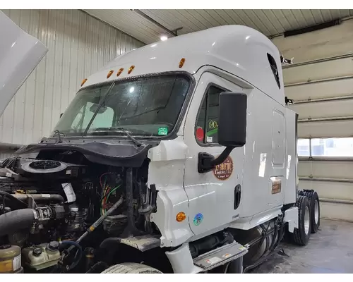 FREIGHTLINER CASCADIA 125 CAB