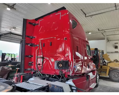 FREIGHTLINER CASCADIA 125 CAB