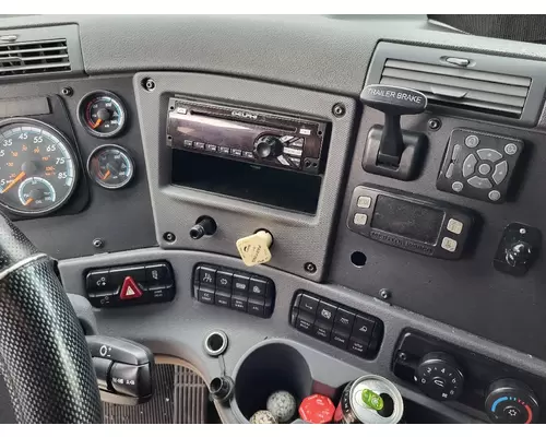 FREIGHTLINER CASCADIA 125 CAB