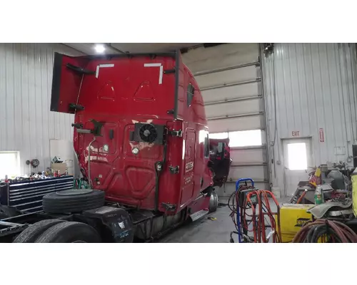 FREIGHTLINER CASCADIA 125 CAB